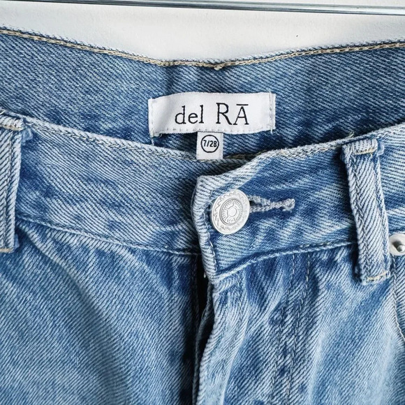 DEL RAY | High Rise Button Fly Cropped Jeans | 28 - Picture 5 of 5
